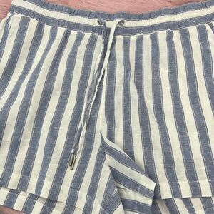 Gap striped linen blend shorts size large